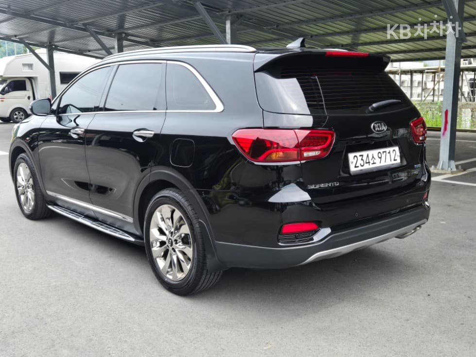 Киа The New (фейслифт) Sorento2.0 Дизел 2WD Престиж - 3