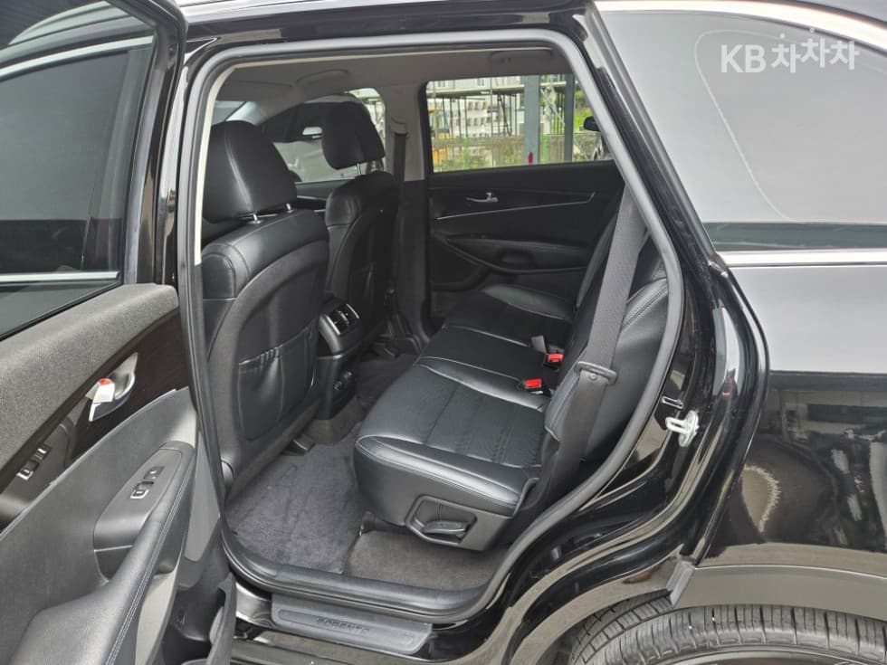Киа The New (фейслифт) Sorento2.0 Дизел 2WD Престиж - 19