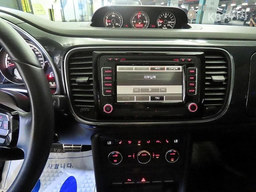 Volkswagen The Beetle2.0 Турбо Дизел Инжекция Premium 3-토 поколение - 11