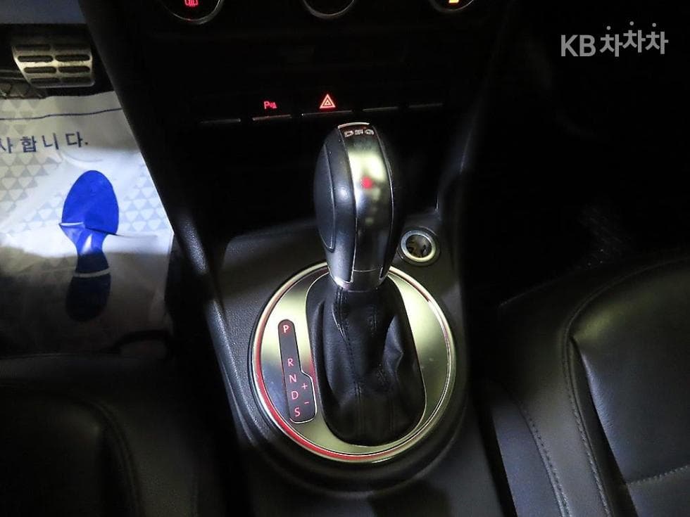 Volkswagen The Beetle2.0 Турбо Дизел Инжекция Premium 3-토 поколение - 12