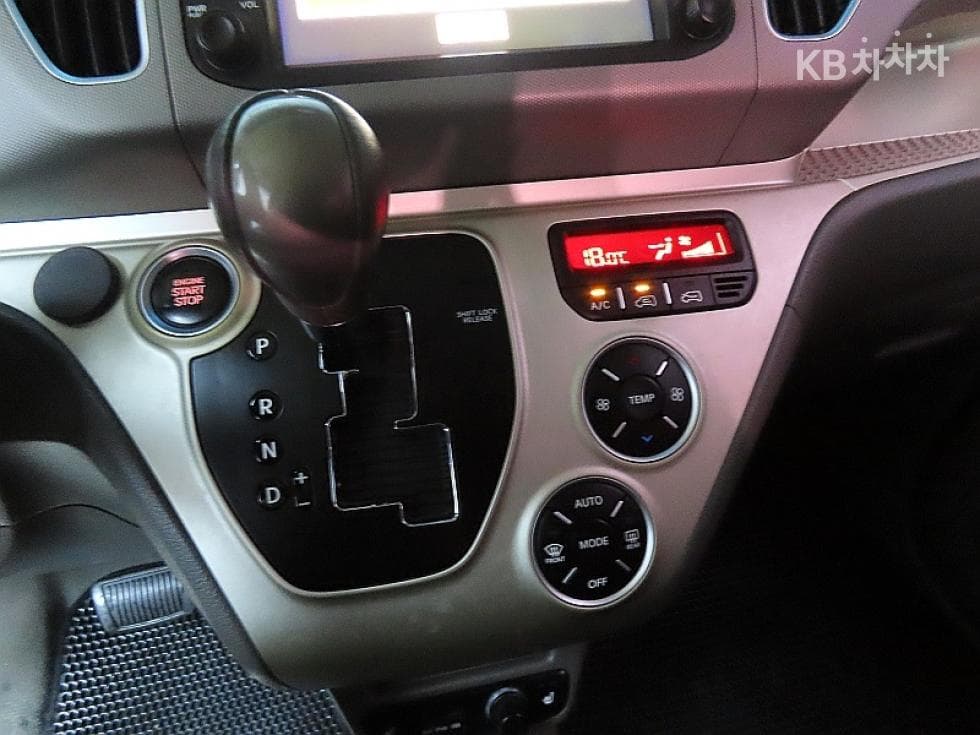 Kia Ray (van)1.0 Gasoline Prestige - 9