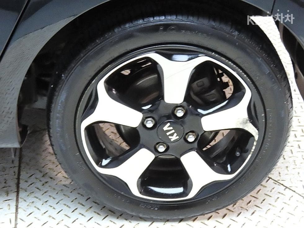 Kia Ray (van)1.0 Gasoline Prestige - 19