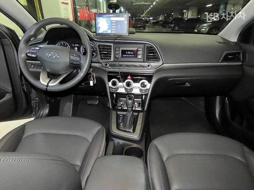 Хюндай The New (фейслифт) Avante (Elantra) ADSmartstream G1.6 Стил - 10