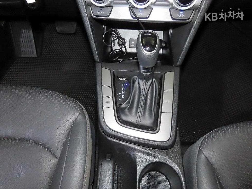 Хюндай The New (фейслифт) Avante (Elantra) ADSmartstream G1.6 Стил - 12