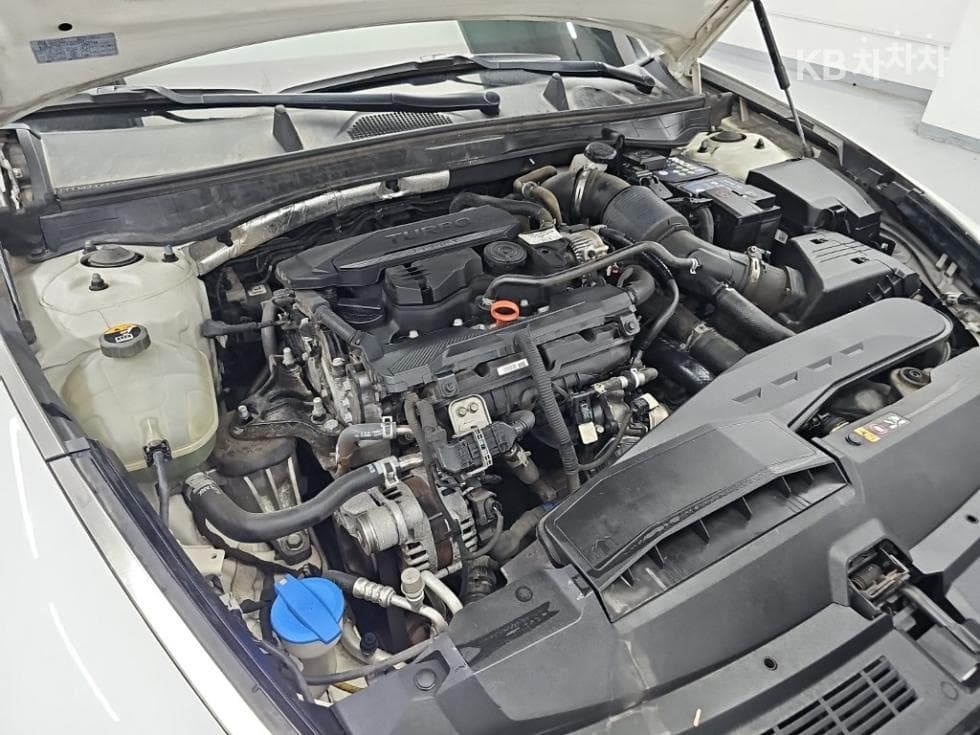 Hyundai Sonata (DN8)1.6 T Premium 패밀리 - 5