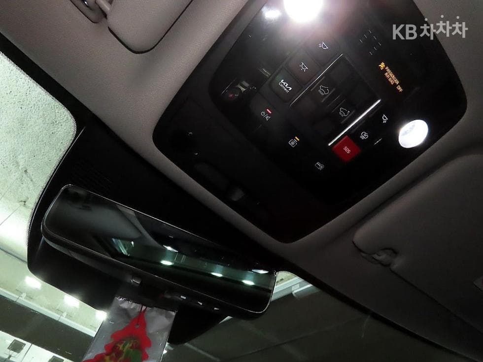Kia The New (facelift) Carnival 4th generationG3.5 GDI 9-seater Signature - 13
