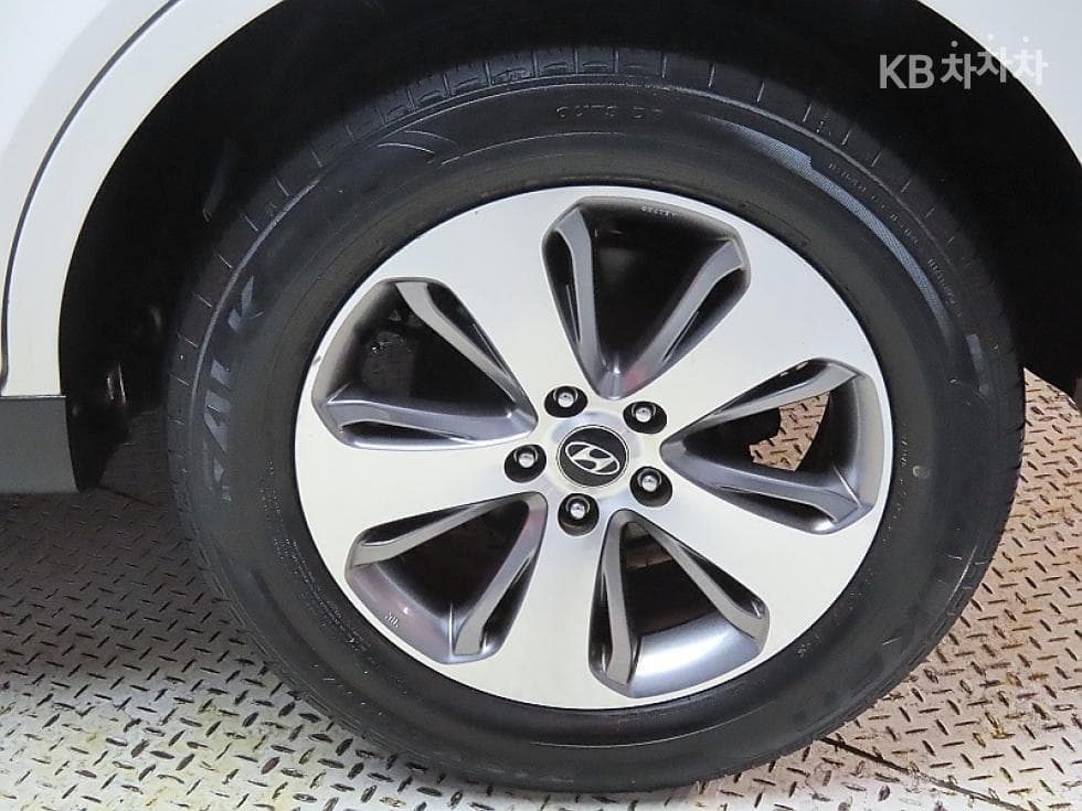Hyundai Santa Fe CM2WD(2.0 e-VGT) MLX Luxury - 20