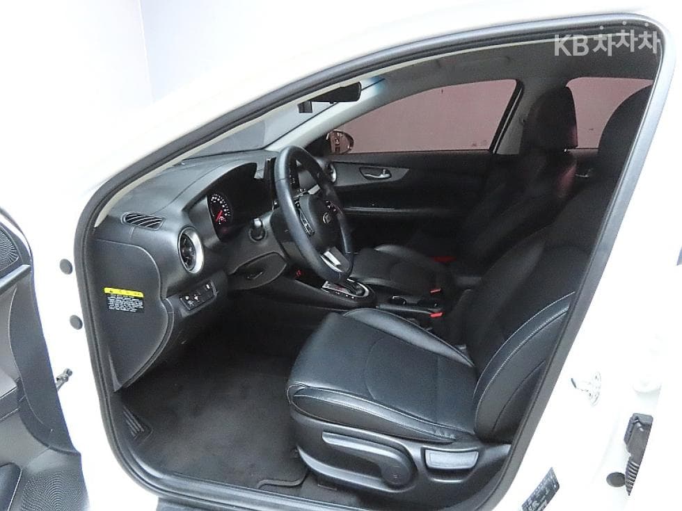 Kia All New K31.6 Gasoline Trendy - 10