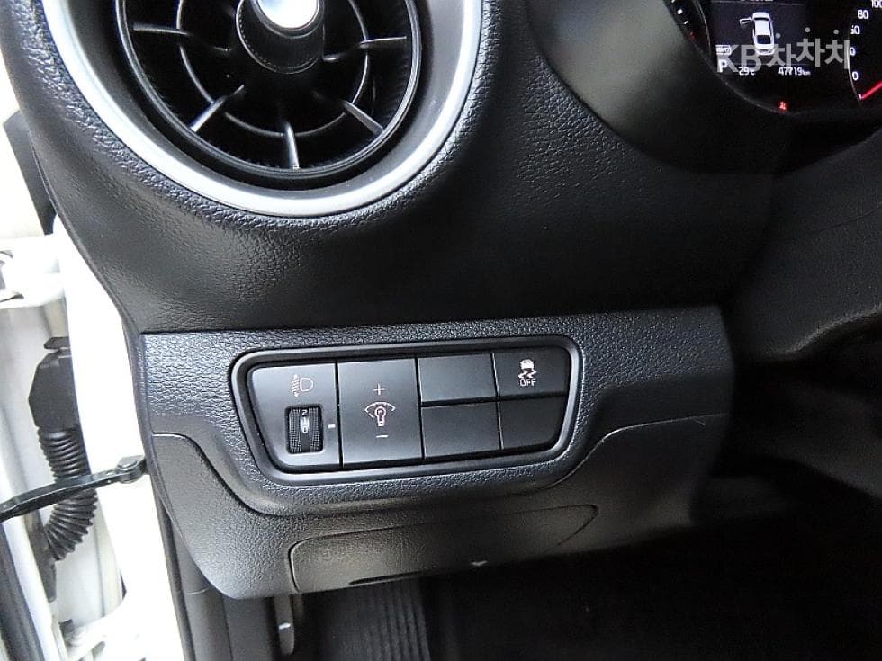 Kia All New K31.6 Gasoline Trendy - 12