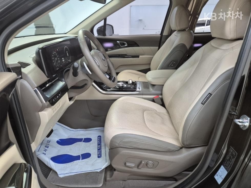 Kia Carnival 4th generationHigh Limousine (Carnival) G3.5 GDI 9-seater Signature - 11