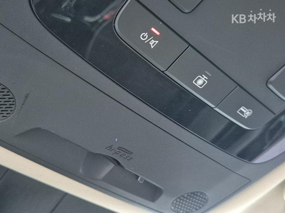 Kia Carnival 4th generationHigh Limousine (Carnival) G3.5 GDI 9-seater Signature - 16