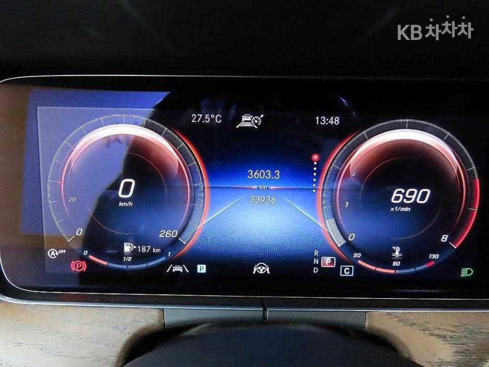 Mercedes-Benz E-Class (W213)E250 Exclusive - 8
