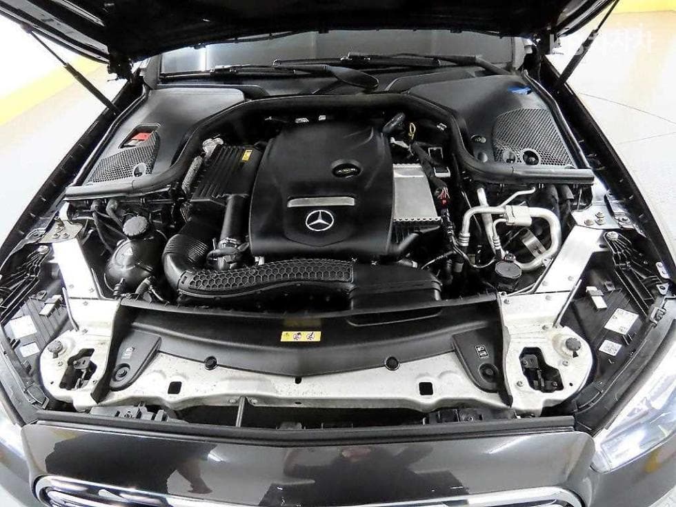 Mercedes-Benz E-Class (W213)E250 Exclusive - 19