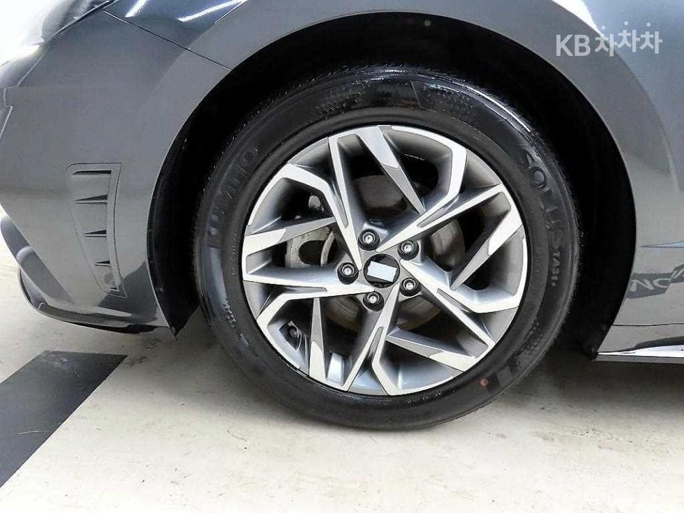 Hyundai Sonata (DN8)2.0 Sensuous Premium Plus - 20