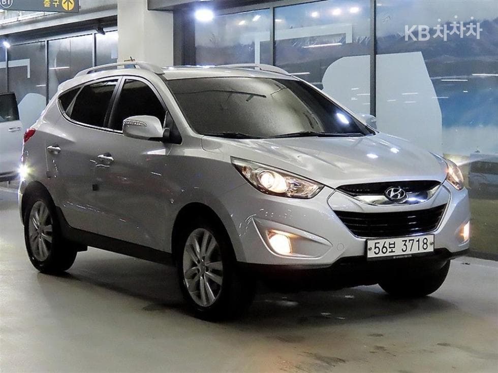 Хюндай Туксонix Дизел 2WD X20 Специал (специален признак/издание) 팩 - Image 1