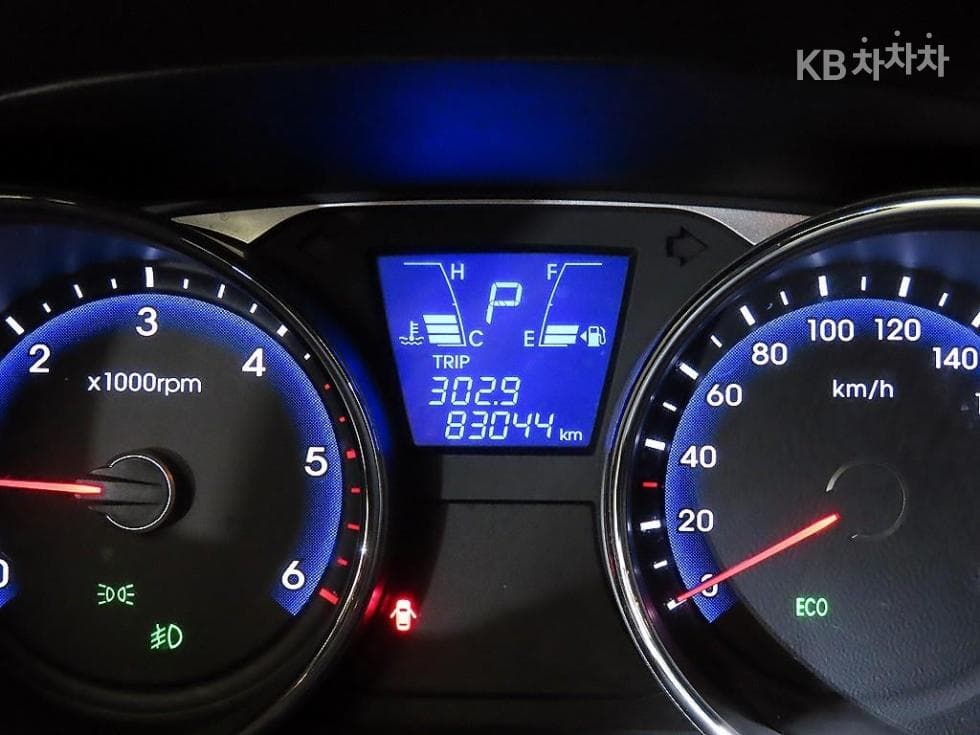 Хюндай ТуксонixДизел 2WD X20 Специал (специален признак/издание) 팩 - 9