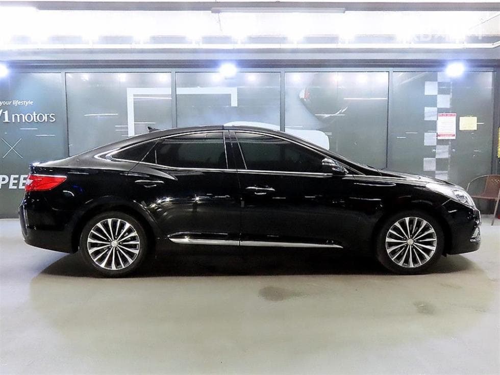 Hyundai Grandeur (Azera)HGHG240 Modern - 3