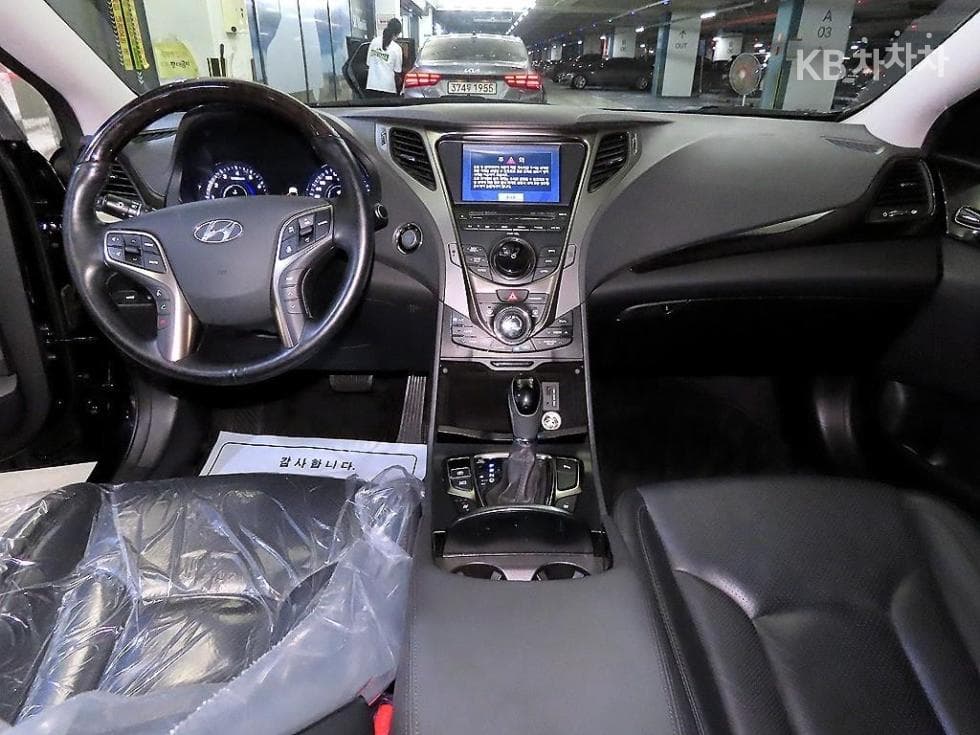 Hyundai Grandeur (Azera)HGHG240 Modern - 10
