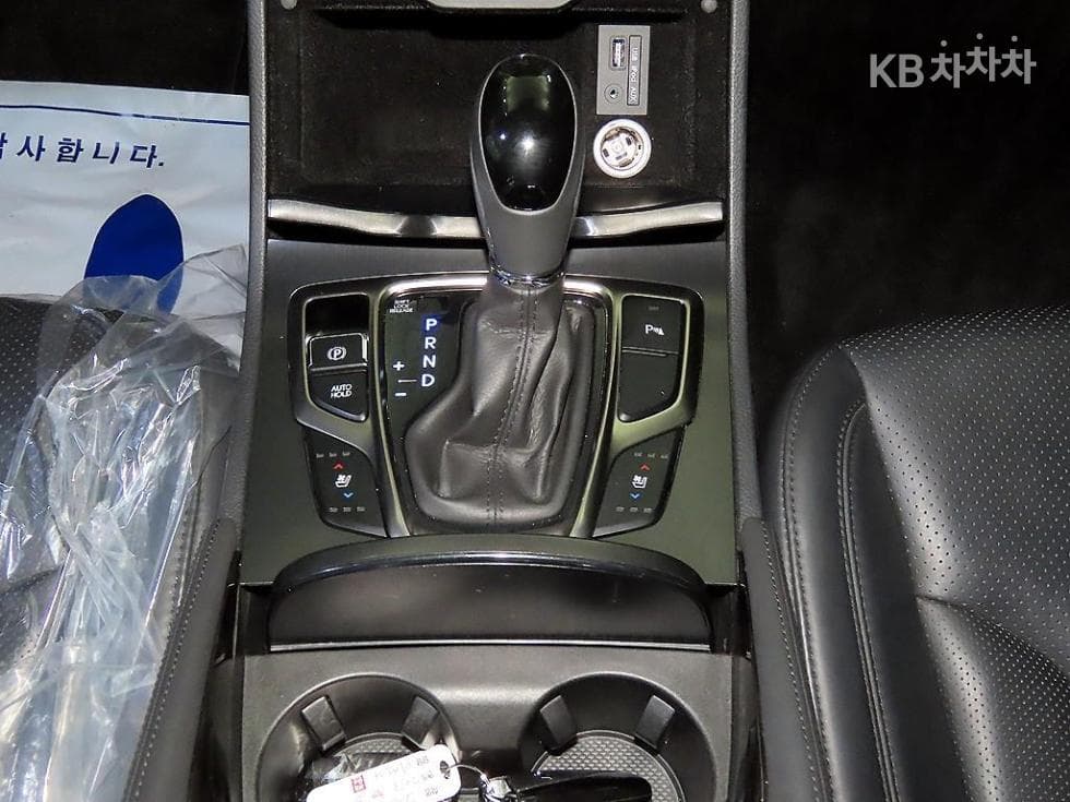 Hyundai Grandeur (Azera)HGHG240 Modern - 12