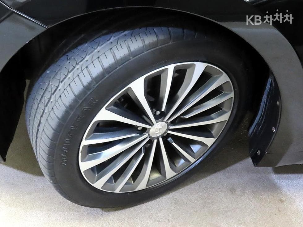 Hyundai Grandeur (Azera)HGHG240 Modern - 18