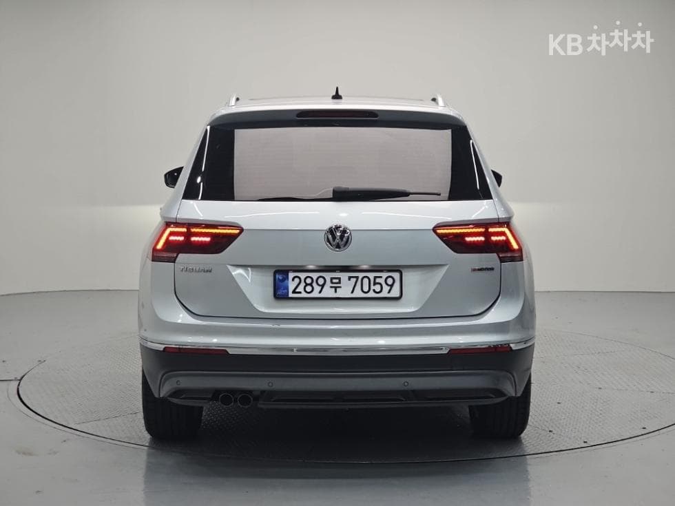 Volkswagen The New (фейслифт) Tiguan2.0 Турбо Дизел Инжекция 4Motion Prestige - 3