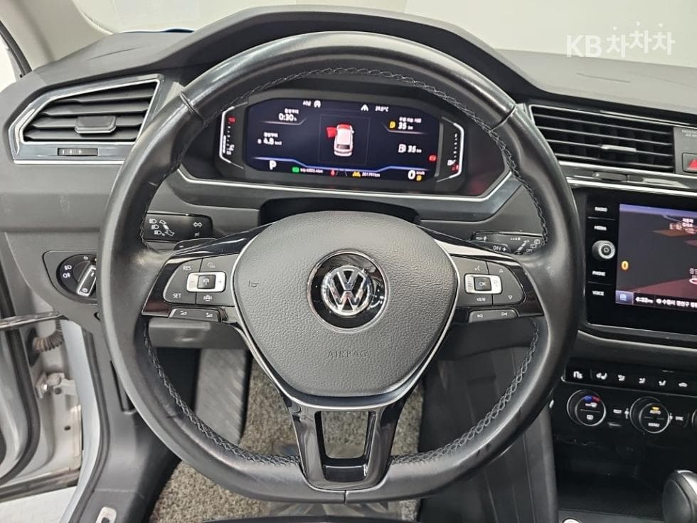 Volkswagen The New (фейслифт) Tiguan2.0 Турбо Дизел Инжекция 4Motion Prestige - 9