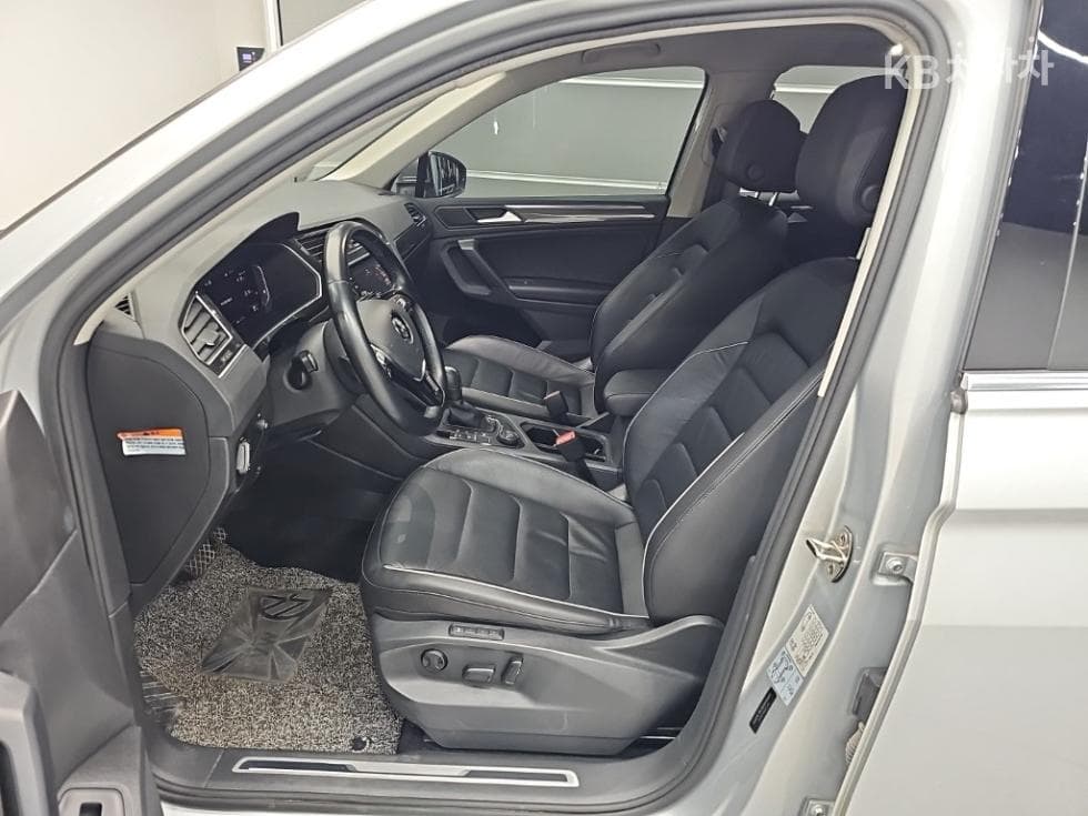 Volkswagen The New (фейслифт) Tiguan2.0 Турбо Дизел Инжекция 4Motion Prestige - 11