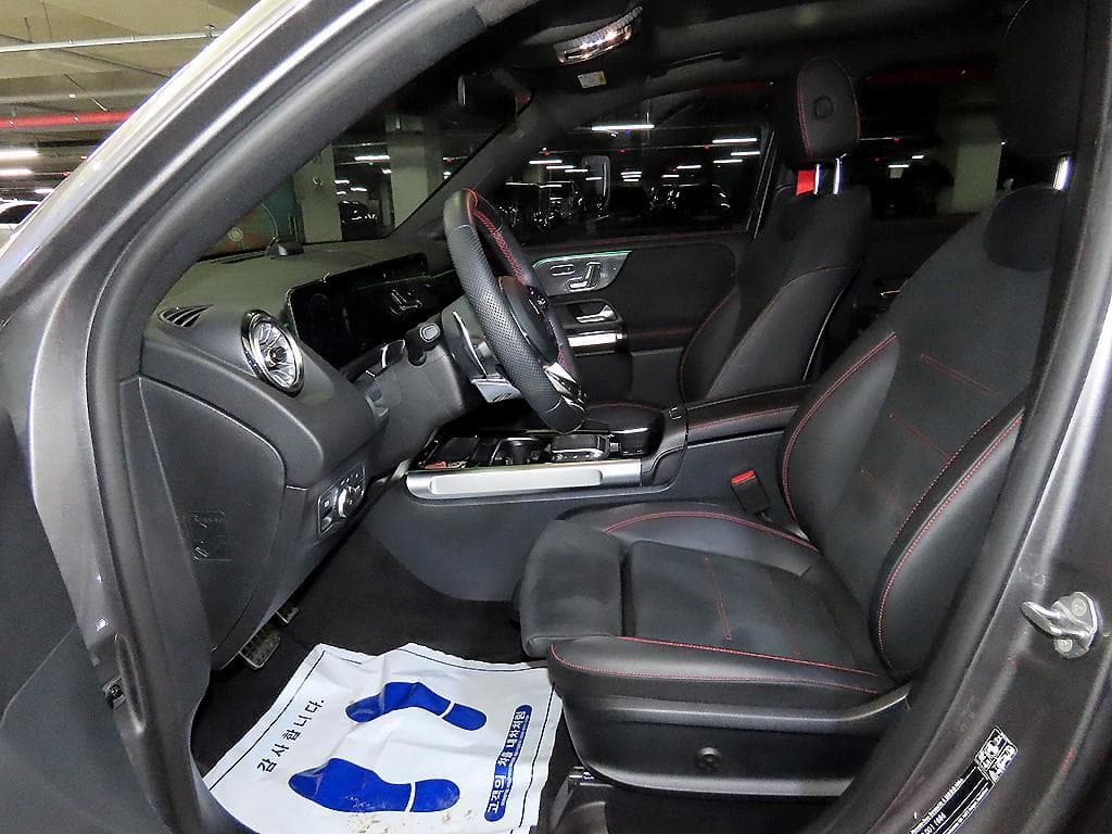 Mercedes-Benz GLB(X247)M-AMG GLB 35 4Matic - 6