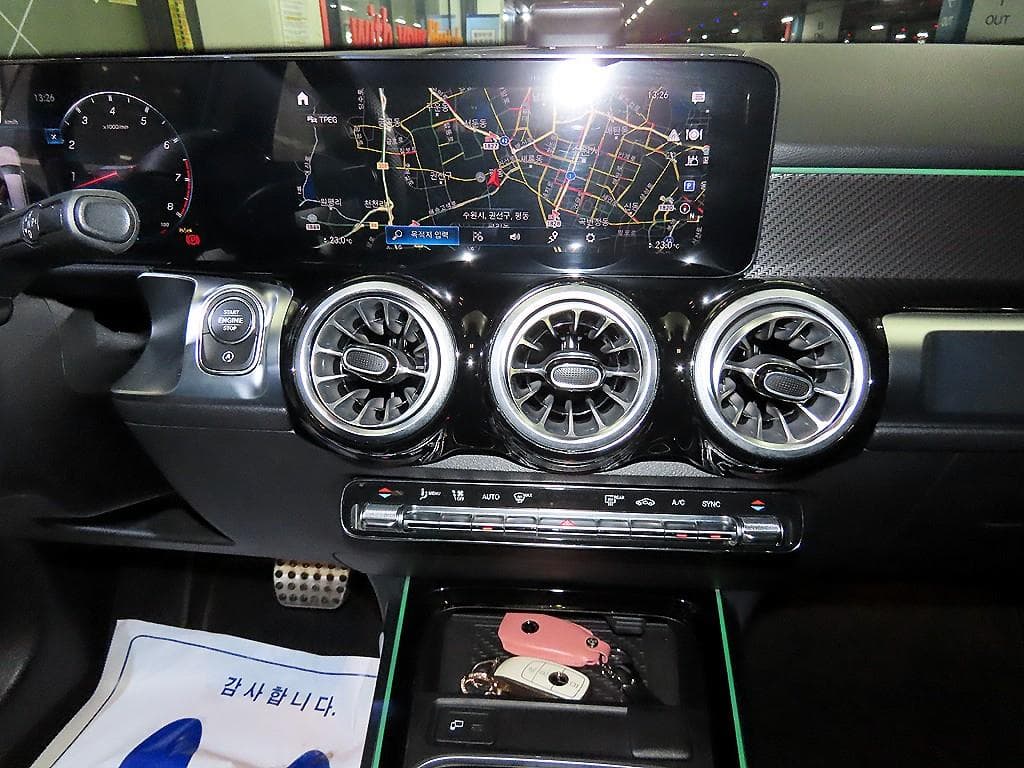 Mercedes-Benz GLB(X247)M-AMG GLB 35 4Matic - 11
