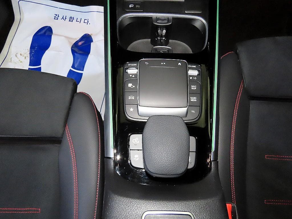 Mercedes-Benz GLB(X247)M-AMG GLB 35 4Matic - 12