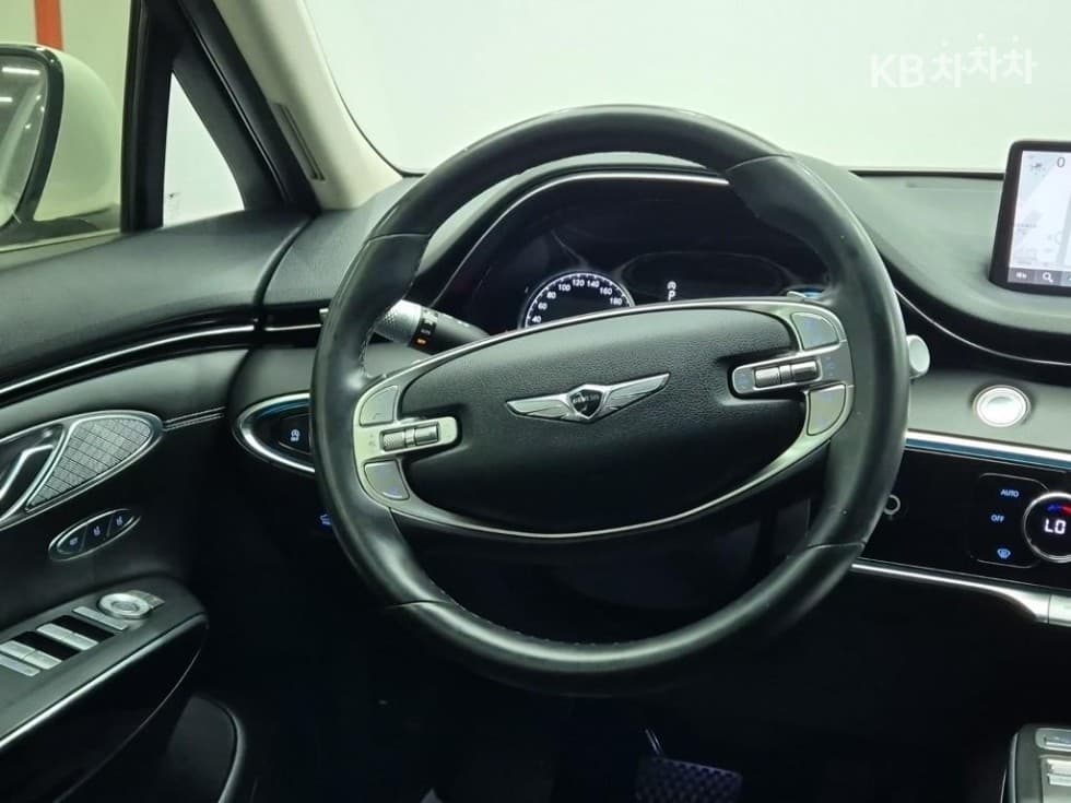 Дженезис GV70Дизел 2.2 2WD - 6