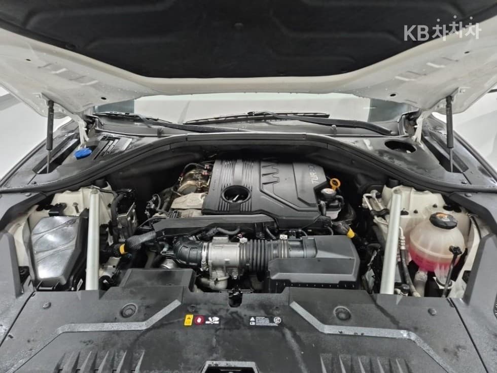 Дженезис GV70Дизел 2.2 2WD - 18
