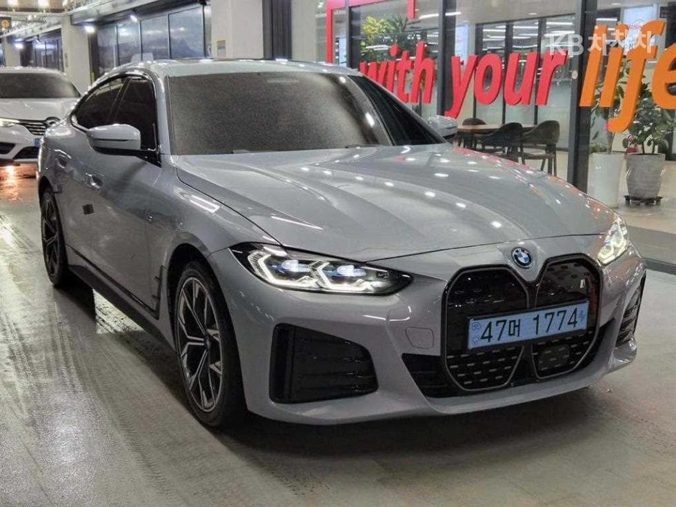 BMW i4 eDrive40 M Sport Pro - Image 1