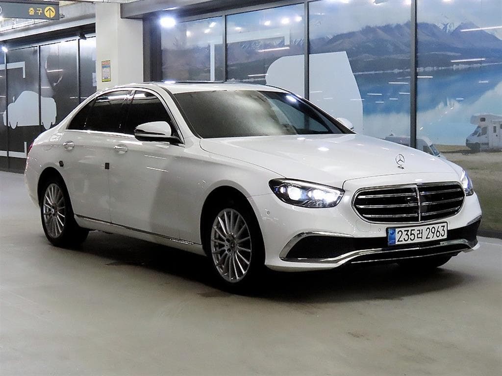 Mercedes-Benz E-Клас (W213) E220d 4MATIC Exclusive - Image 1