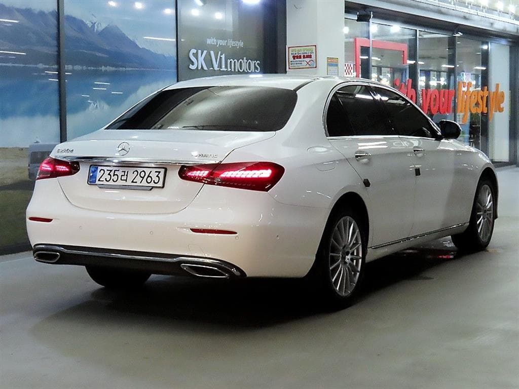 Mercedes-Benz E-Class (W213)E220d 4MATIC Exclusive - 4