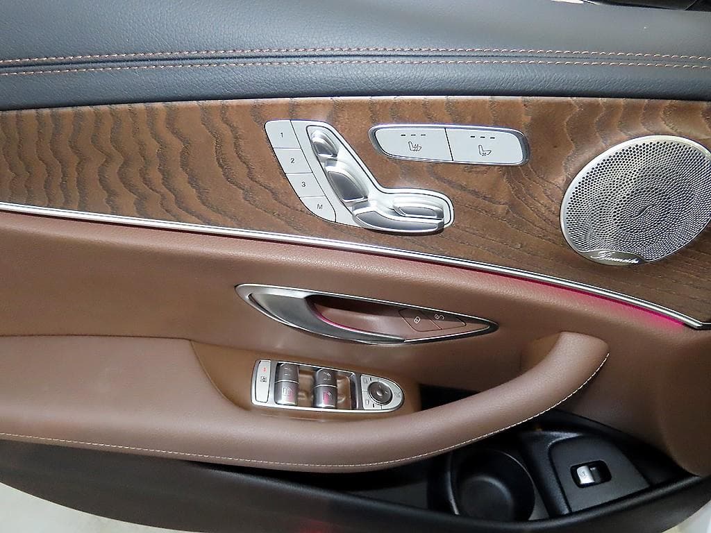 Mercedes-Benz E-Class (W213)E220d 4MATIC Exclusive - 14