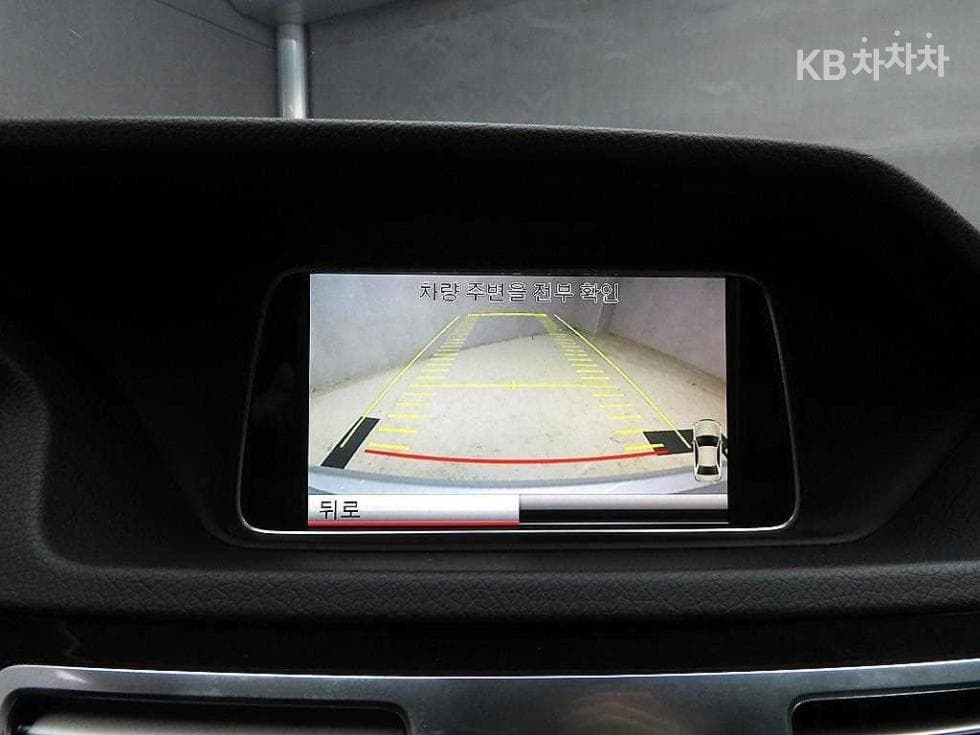 Mercedes-Benz Нов E-КласE300 4매틱 Авангард W212 - 16