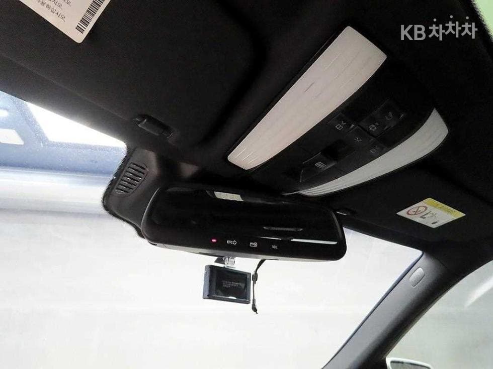 Mercedes-Benz Нов E-КласE300 4매틱 Авангард W212 - 17