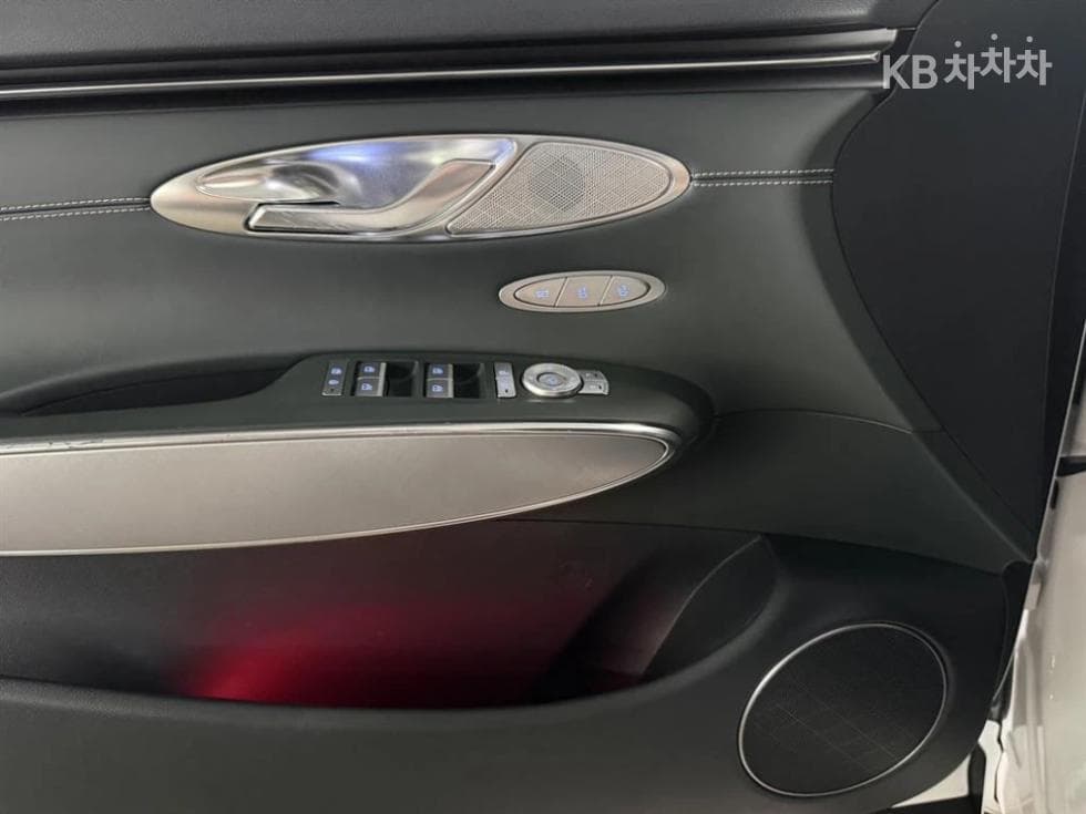 Дженезис ELECTRIFIED GV70EV Стандартен - 13