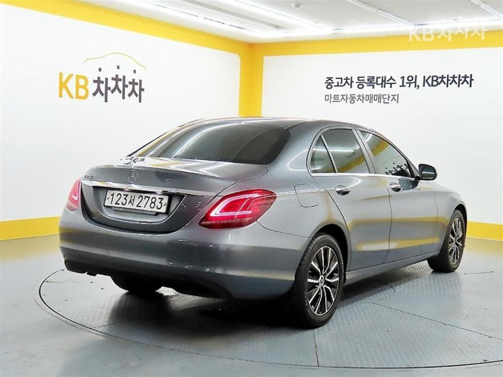 Mercedes-Benz The New (facelift) C-ClassC200 W205 - 4