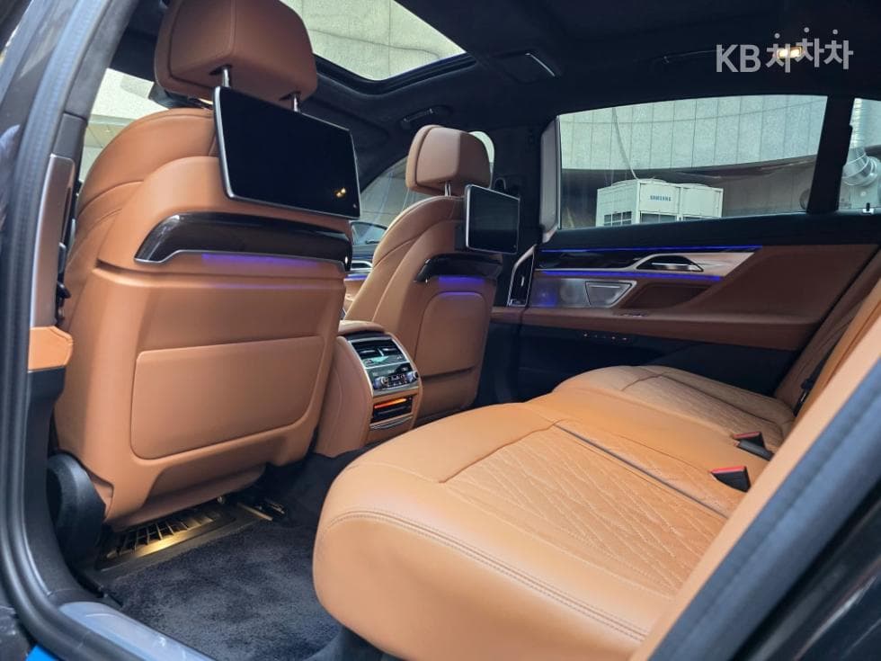 BMW 7시리즈 (G11)740Li xDrive Design Pure Excellence - 10