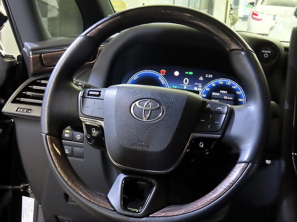 Toyota ALPHARD(AH30)2.5 HEV AWD Стандартен - 8