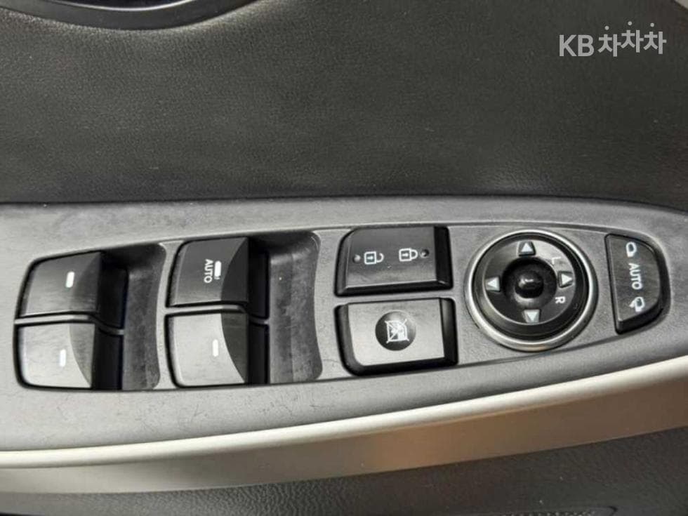 Hyundai i30(신형)1.6 GDI PYL - 17