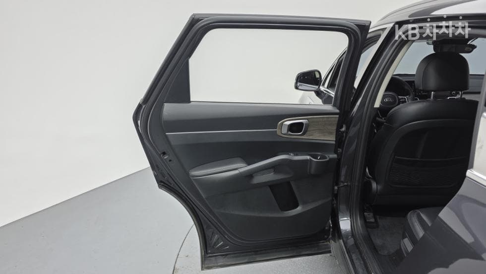 Киа Sorento 4-то поколение2.2 Дизел 2WD Тренди - 17