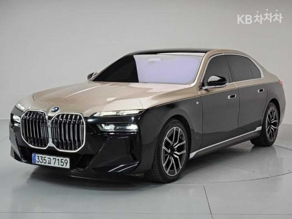 BMW 7시리즈(G70) 740i xDrive M Sport - Image 1