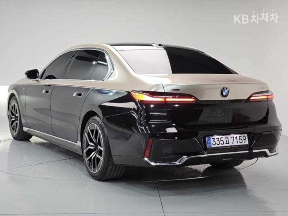 BMW 7시리즈(G70)740i xDrive M Sport - 4
