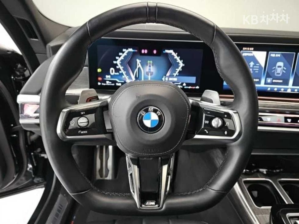 BMW 7시리즈(G70)740i xDrive M Sport - 10