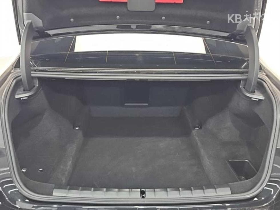BMW 7시리즈(G70)740i xDrive M Sport - 19