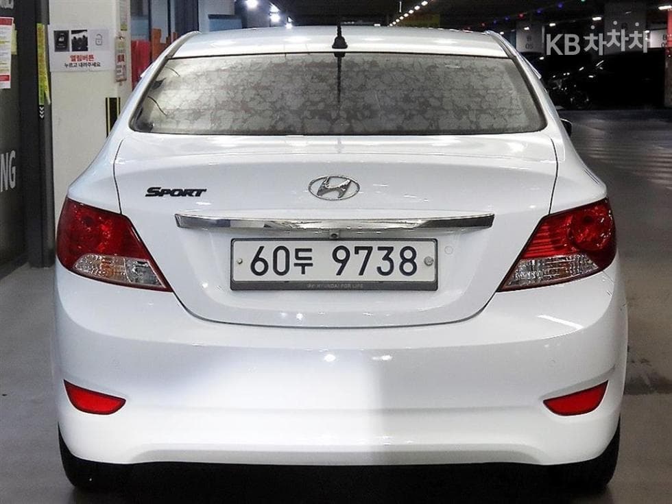 Hyundai Accent(신형)1.6 VGT Premium - 5
