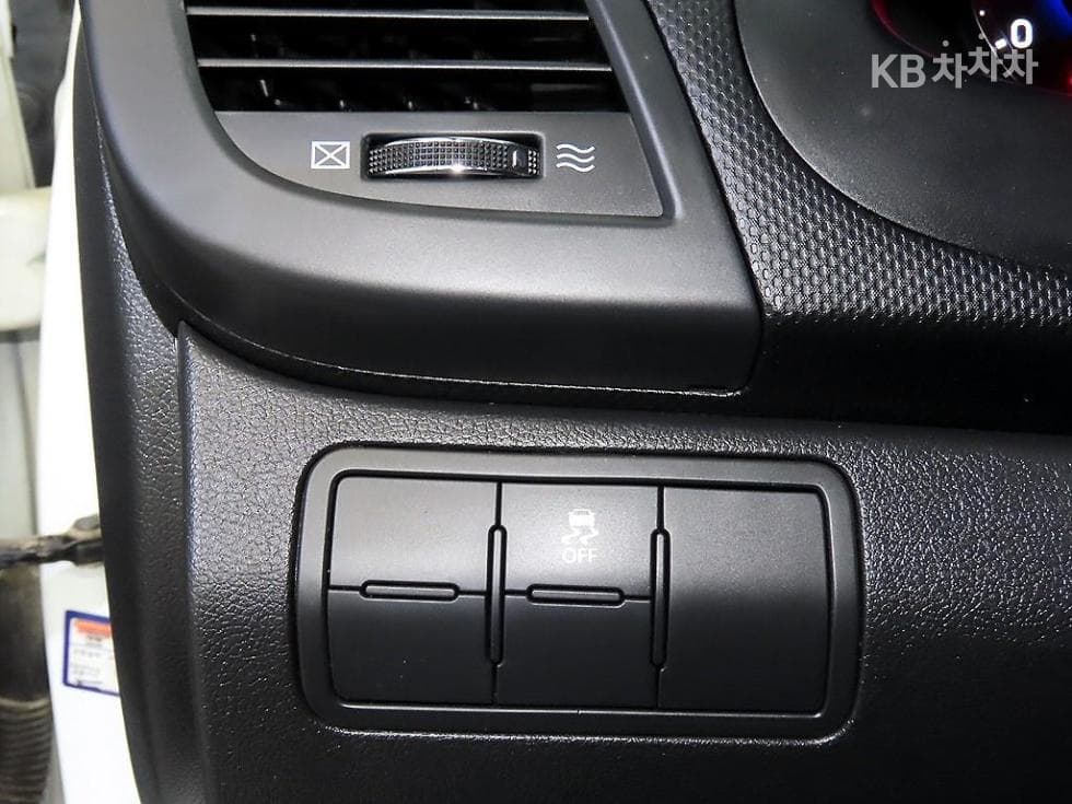 Hyundai Accent(신형)1.6 VGT Premium - 14